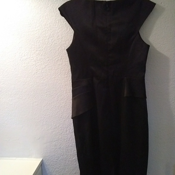 Black Halo v neck sleeveless dress - Picture 5 of 6